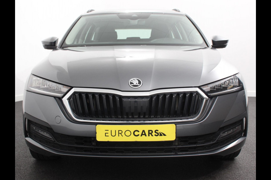 Škoda Octavia Combi 1.4 TSI iV 204pk PHEV Automaat Business Edition | Navigatie | Apple Carplay/Android Auto | Adaptive Cruise Control | Camera | Stoelverwarming | Lichtmetalen Velgen