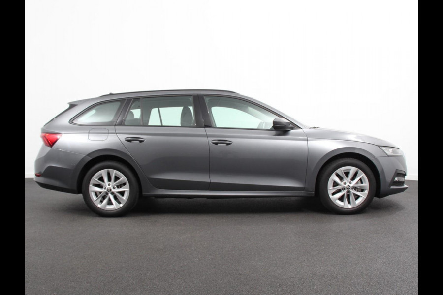 Škoda Octavia Combi 1.4 TSI iV 204pk PHEV Automaat Business Edition | Navigatie | Apple Carplay/Android Auto | Adaptive Cruise Control | Camera | Stoelverwarming | Lichtmetalen Velgen