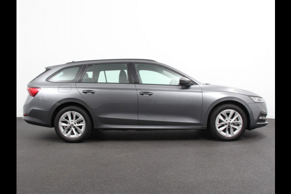 Škoda Octavia Combi 1.4 TSI iV 204pk PHEV Automaat Business Edition | Navigatie | Apple Carplay/Android Auto | Adaptive Cruise Control | Camera | Stoelverwarming | Lichtmetalen Velgen