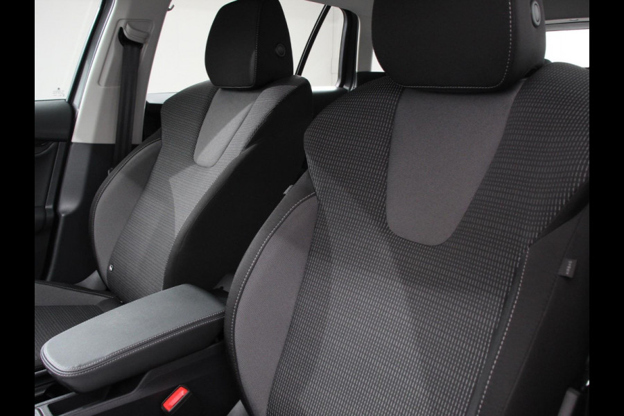 Škoda Octavia Combi 1.4 TSI iV 204pk PHEV Automaat Business Edition | Navigatie | Apple Carplay/Android Auto | Adaptive Cruise Control | Camera | Stoelverwarming | Lichtmetalen Velgen