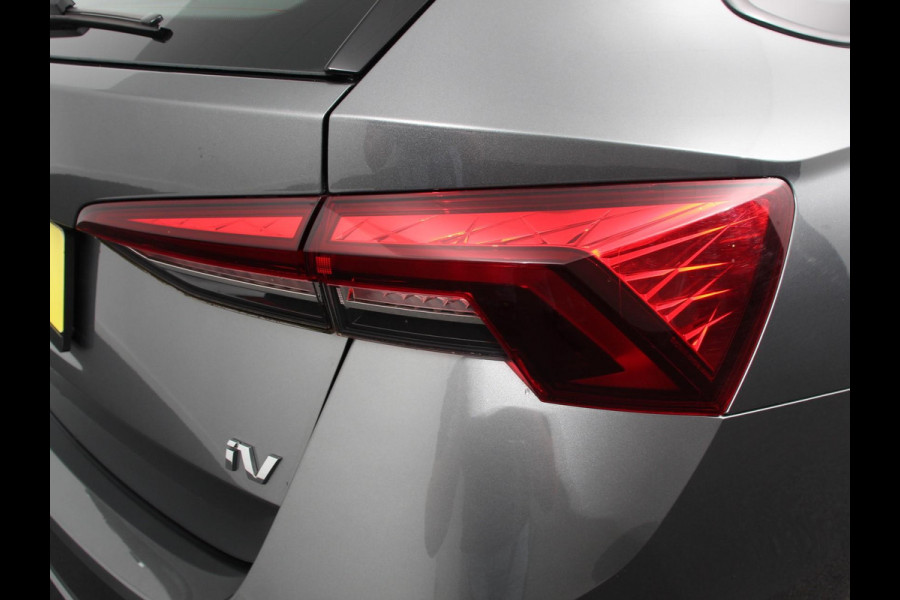 Škoda Octavia Combi 1.4 TSI iV 204pk PHEV Automaat Business Edition | Navigatie | Apple Carplay/Android Auto | Adaptive Cruise Control | Camera | Stoelverwarming | Lichtmetalen Velgen