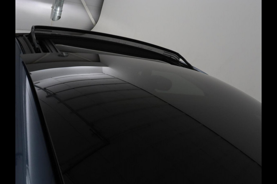 Ford Fiesta 1.0 EcoBoost Titanium X | Panoramadak | Stoel & stuurverwarming | Adaptive cruise | Camera | Carplay | Full LED | Blind Spot | Climate control | B&O Sound | Parkeerhulp | Navigatie