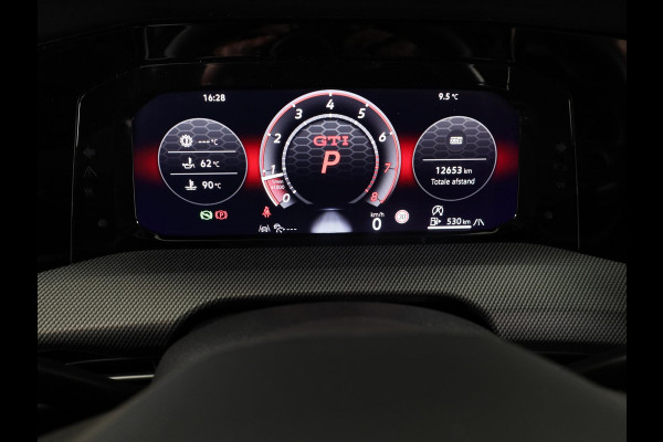 Volkswagen Golf 2.0 TSI GTI 265PK DSG | Verlengde garantie | Panorama dak | Head up Display | Blackstyle | 19"LM velgen |