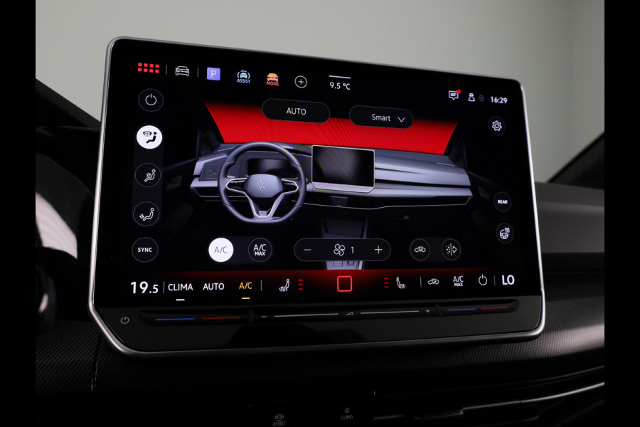 Volkswagen Golf 2.0 TSI GTI 265PK DSG | Verlengde garantie | Panorama dak | Head up Display | Blackstyle | 19"LM velgen |