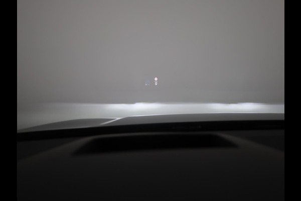 Volkswagen Golf 2.0 TSI GTI 265PK DSG | Verlengde garantie | Panorama dak | Head up Display | Blackstyle | 19"LM velgen |