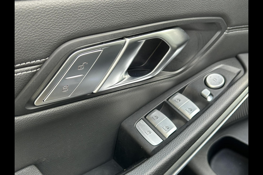 BMW 3 Serie 318i Business Edition M-Sport Full Led Carplay Automaat Digital Dash Camera Leder Cruise Navi