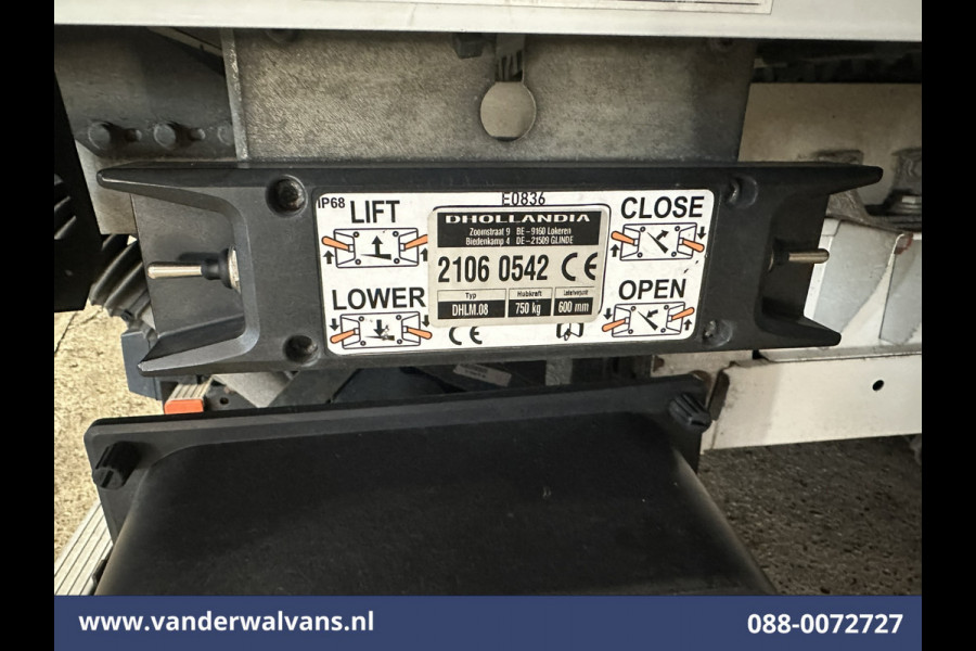 Peugeot Boxer 2.2 BlueHDi 141pk Bakwagen Laadklep Euro6 Airco | Cruisecontrol | 1055kg laadvermogen Bijrijdersbank