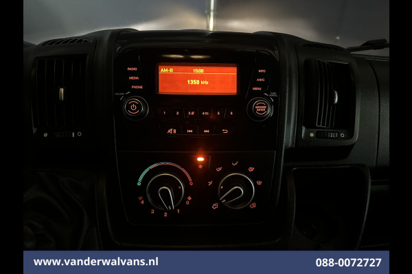 Peugeot Boxer 2.2 BlueHDi 141pk Bakwagen Laadklep Euro6 Airco | Cruisecontrol | 1055kg laadvermogen Bijrijdersbank