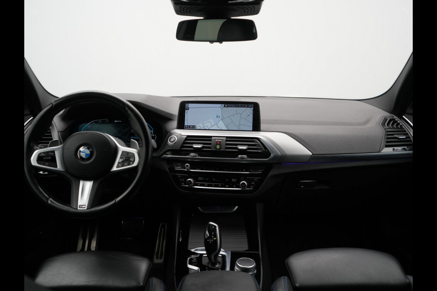 BMW X3 xDrive30e M Sport Plug In Hybrid 293pk Dealer O.H. PHEV | Trekhaak Af Fabriek | Head Up | Sportstoelen Verwarmd | Apple Carplay | Keyless | Blis | Sfeerverlichting | Virtual | Navigatie | DAB |