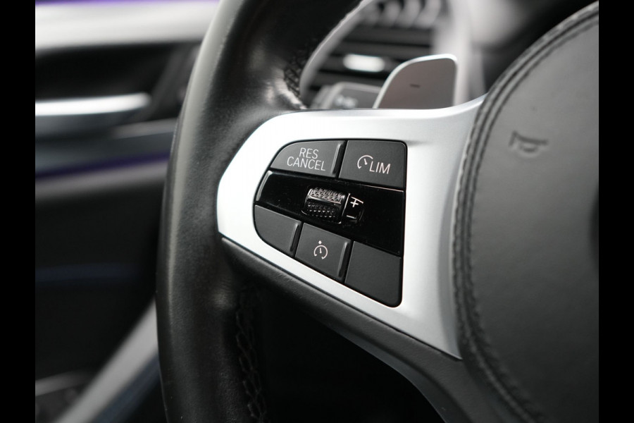 BMW X3 xDrive30e M Sport Plug In Hybrid 293pk Dealer O.H. PHEV | Trekhaak Af Fabriek | Head Up | Sportstoelen Verwarmd | Apple Carplay | Keyless | Blis | Sfeerverlichting | Virtual | Navigatie | DAB |