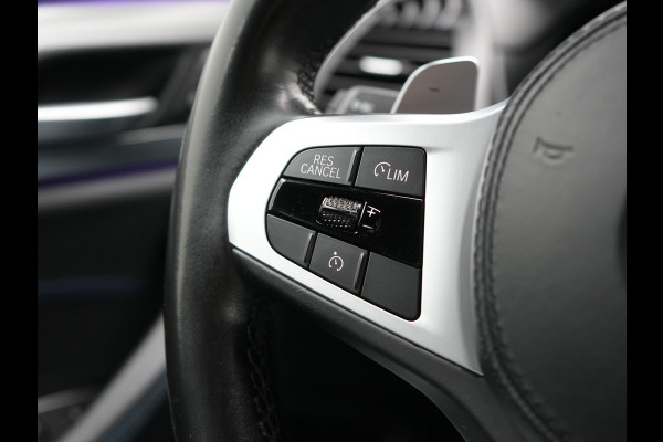 BMW X3 xDrive30e M Sport Plug In Hybrid 293pk Dealer O.H. PHEV | Trekhaak Af Fabriek | Head Up | Sportstoelen Verwarmd | Apple Carplay | Keyless | Blis | Sfeerverlichting | Virtual | Navigatie | DAB |