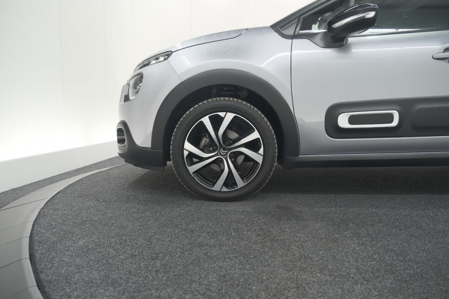 Citroën C3 PureTech 110 EAT6 Shine | Camera | Navigatie | Parkeersensoren | Apple Carplay | 17 Inch Lichtmetalen Velgen