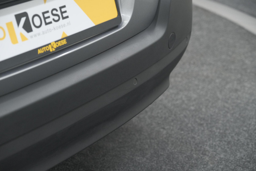 Citroën C3 PureTech 110 EAT6 Shine | Camera | Navigatie | Parkeersensoren | Apple Carplay | 17 Inch Lichtmetalen Velgen