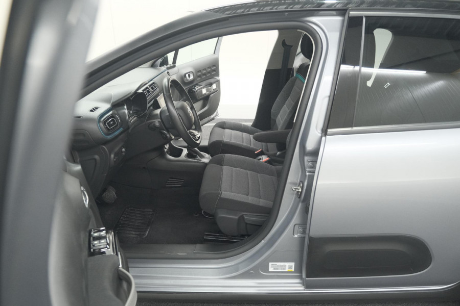 Citroën C3 PureTech 110 EAT6 Shine | Camera | Navigatie | Parkeersensoren | Apple Carplay | 17 Inch Lichtmetalen Velgen