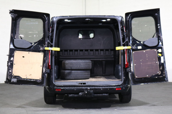 Ford Transit Custom 2.0 TDci 170pk Automaat L2 H1 Limited DC Black Line