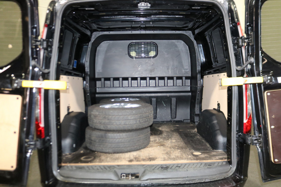 Ford Transit Custom 2.0 TDci 170pk Automaat L2 H1 Limited DC Black Line