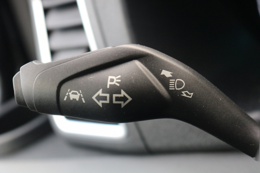 Ford Transit Custom 2.0 TDci 170pk Automaat L2 H1 Limited DC Black Line