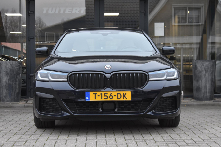 BMW 5 Serie 530e M-Sport Pro | LASERLIGHT | HARMAN KARDON | 360 CAMERA | TREKHAAK | DEALER ONDERHOUDEN | NAP |