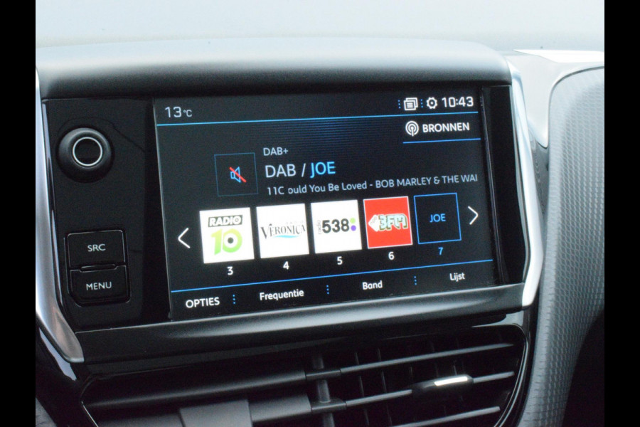 Peugeot 2008 1.2 PureTech Allure AUTOMAAT | NAVIGATIE | ACHTERUITRIJCAMERA MET SENSOREN | E.C.C. |