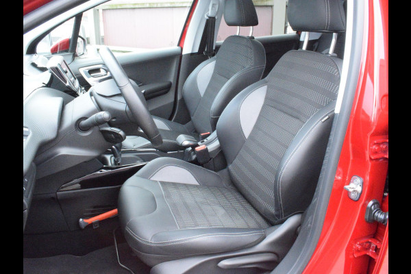 Peugeot 2008 1.2 PureTech Allure AUTOMAAT | NAVIGATIE | ACHTERUITRIJCAMERA MET SENSOREN | E.C.C. |