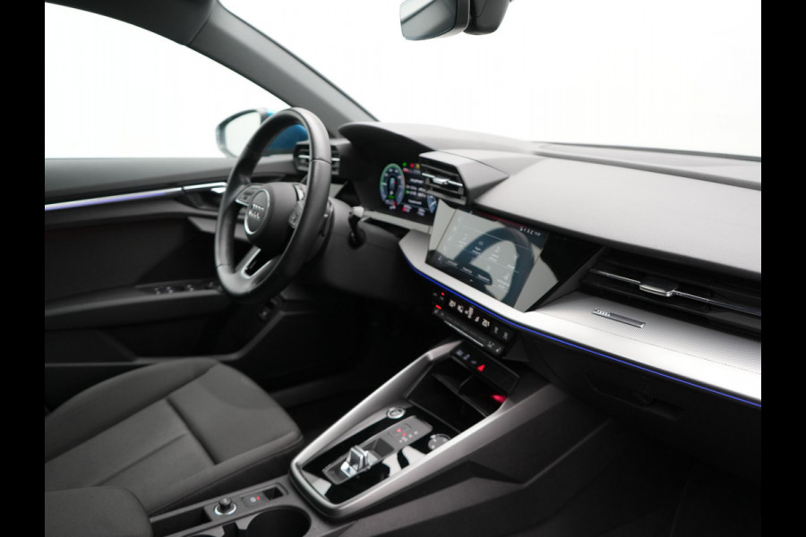 Audi A3 Sportback 40 TFSI e Advanced edition Plug In Hybrid 204pk Dealer O.H PHEV | Trekhaak Afn. | Keyless | Apple Carplay | Sportstoelen Verwarmd | Navigatie | Virtual | Cruise Control | Front & Lane Assist | DAB | 18"L.M |