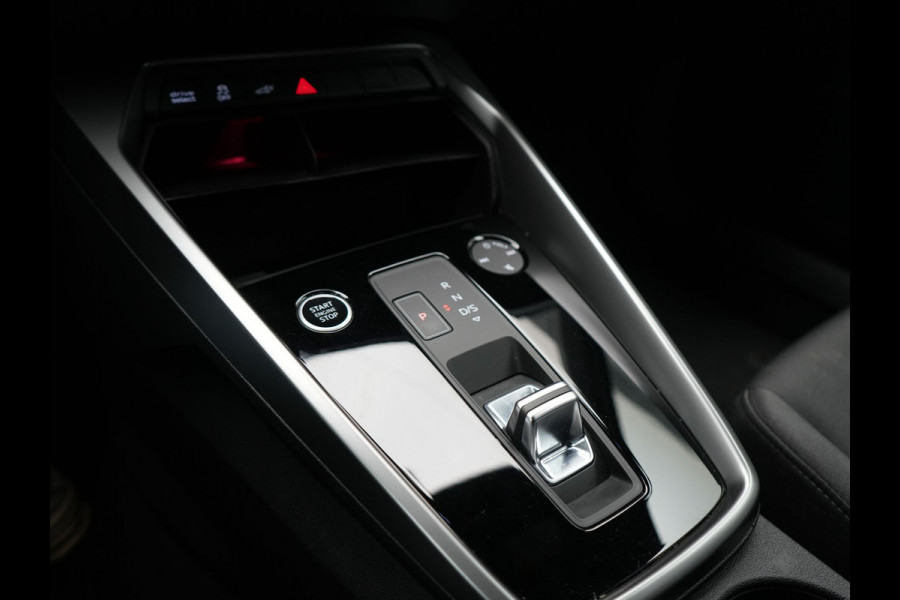 Audi A3 Sportback 40 TFSI e Advanced edition Plug In Hybrid 204pk Dealer O.H PHEV | Trekhaak Afn. | Keyless | Apple Carplay | Sportstoelen Verwarmd | Navigatie | Virtual | Cruise Control | Front & Lane Assist | DAB | 18"L.M |