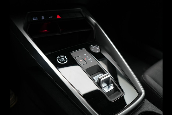 Audi A3 Sportback 40 TFSI e Advanced edition Plug In Hybrid 204pk Dealer O.H PHEV | Trekhaak Afn. | Keyless | Apple Carplay | Sportstoelen Verwarmd | Navigatie | Virtual | Cruise Control | Front & Lane Assist | DAB | 18"L.M |