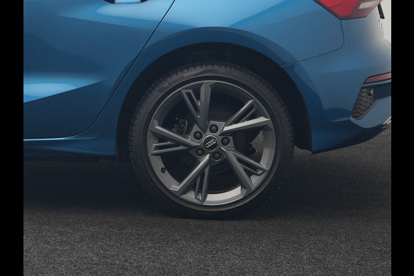 Audi A3 Sportback 40 TFSI e Advanced edition Plug In Hybrid 204pk Dealer O.H PHEV | Trekhaak Afn. | Keyless | Apple Carplay | Sportstoelen Verwarmd | Navigatie | Virtual | Cruise Control | Front & Lane Assist | DAB | 18"L.M |