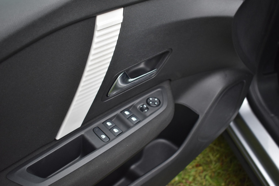 Citroën C4 1.2 Live Airco Cruisecontrol Carkit Btw auto Nieuwe-distriem