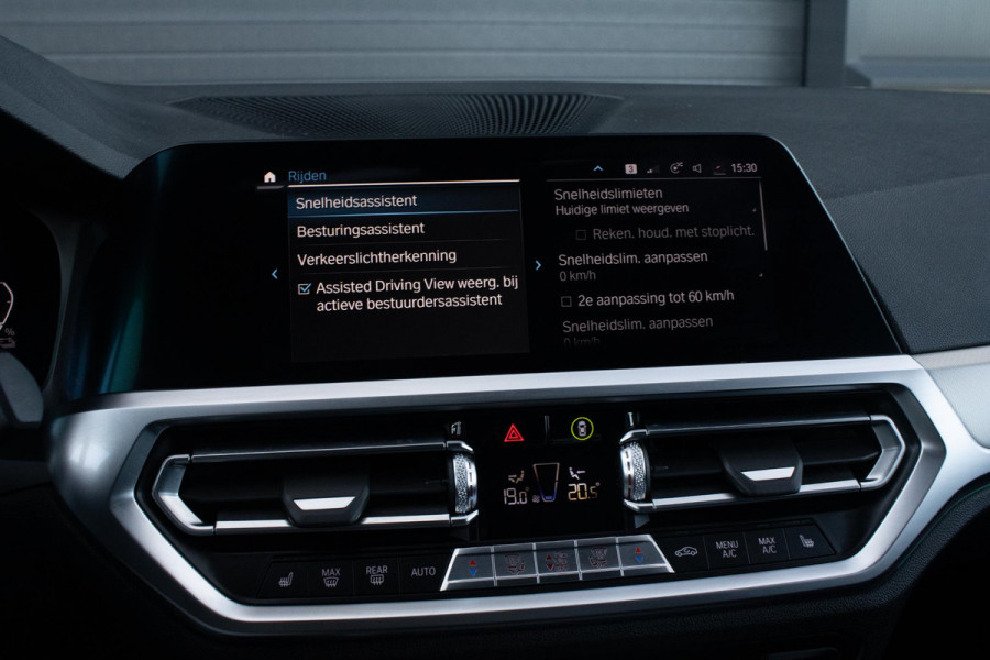 BMW 3-serie 330e PANO MEMORY M PAKKET CAMERA HUD