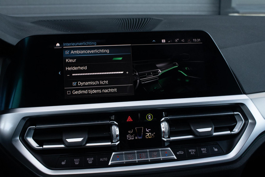 BMW 3-serie 330e PANO MEMORY M PAKKET CAMERA HUD