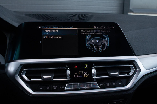 BMW 3-serie 330e PANO MEMORY M PAKKET CAMERA HUD