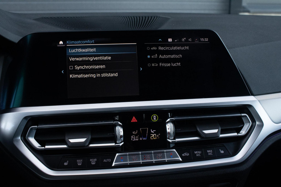 BMW 3-serie 330e PANO MEMORY M PAKKET CAMERA HUD