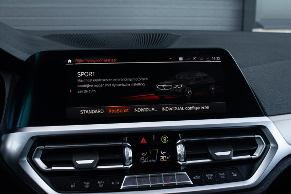 BMW 3-serie 330e PANO MEMORY M PAKKET CAMERA HUD