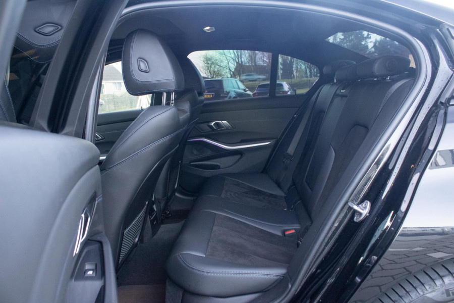 BMW 3-serie 330e PANO MEMORY M PAKKET CAMERA HUD