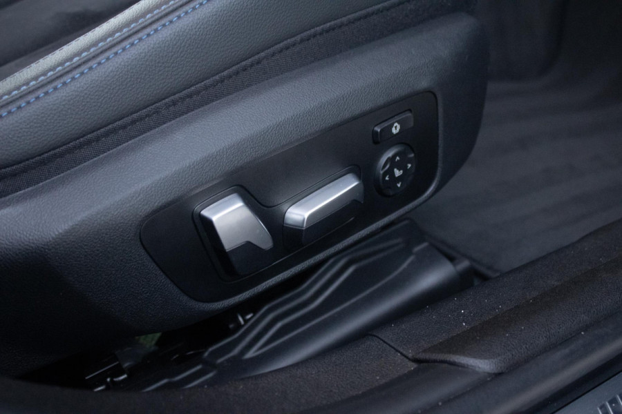 BMW 3-serie 330e PANO MEMORY M PAKKET CAMERA HUD