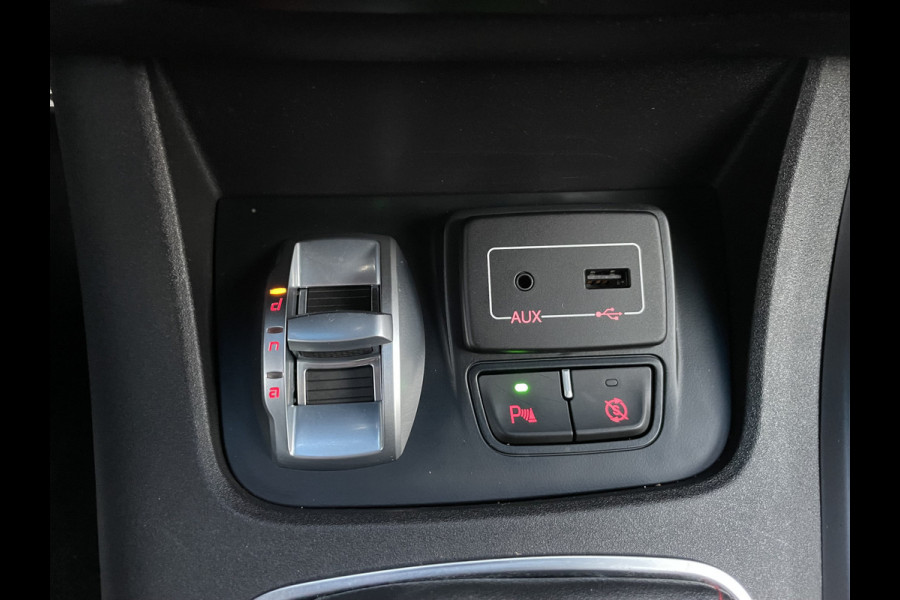 Alfa Romeo Giulietta 1.4 Turbo Sport | 18" Velgen | Carbon kit