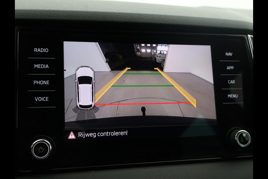 Škoda Karoq 1.5 TSI ACT 150 PK DSG AUT. + TREKHAAK | CAMERA | APPLE CARPLAY | SFEERVERLICHTING