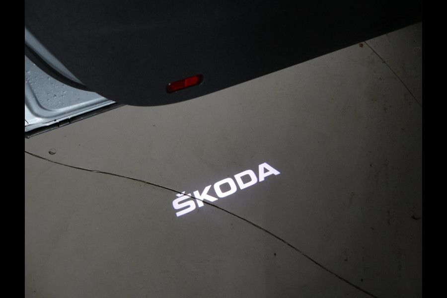 Škoda Karoq 1.5 TSI ACT 150 PK DSG AUT. + TREKHAAK | CAMERA | APPLE CARPLAY | SFEERVERLICHTING