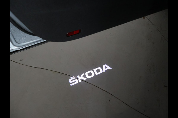 Škoda Karoq 1.5 TSI ACT 150 PK DSG AUT. + TREKHAAK | CAMERA | APPLE CARPLAY | SFEERVERLICHTING