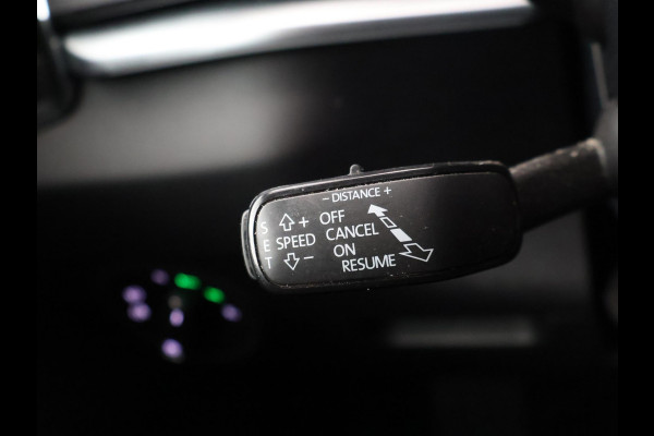 Škoda Karoq 1.5 TSI ACT 150 PK DSG AUT. + TREKHAAK | CAMERA | APPLE CARPLAY | SFEERVERLICHTING