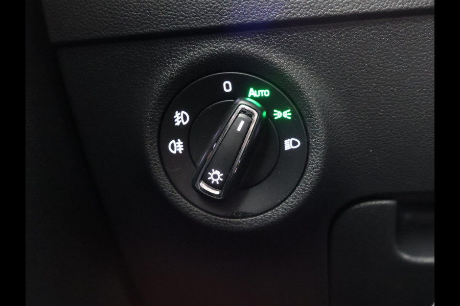 Škoda Karoq 1.5 TSI ACT 150 PK DSG AUT. + TREKHAAK | CAMERA | APPLE CARPLAY | SFEERVERLICHTING