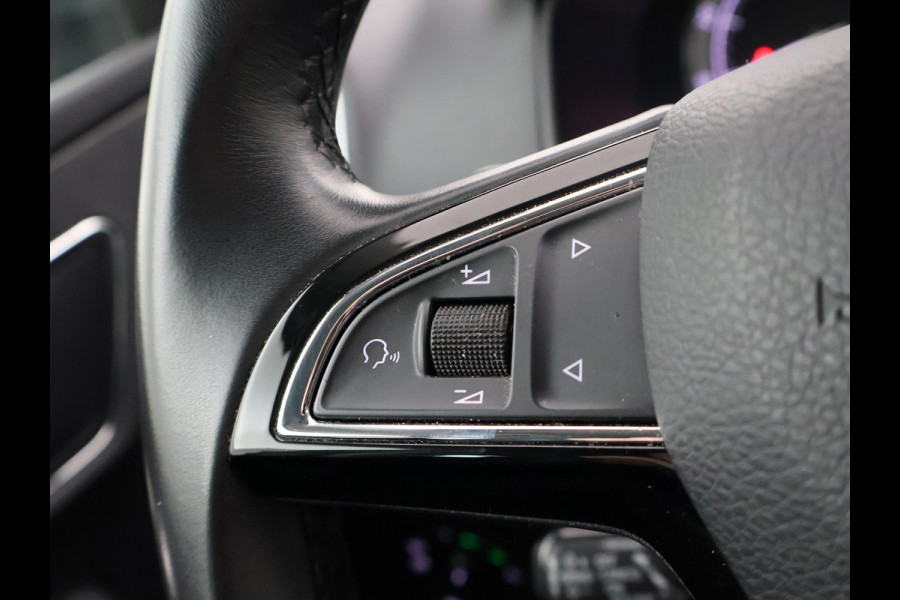 Škoda Karoq 1.5 TSI ACT 150 PK DSG AUT. + TREKHAAK | CAMERA | APPLE CARPLAY | SFEERVERLICHTING