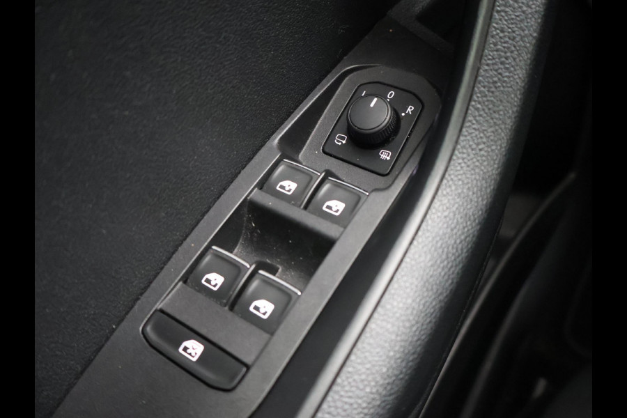 Škoda Karoq 1.5 TSI ACT 150 PK DSG AUT. + TREKHAAK | CAMERA | APPLE CARPLAY | SFEERVERLICHTING