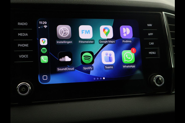 Škoda Karoq 1.5 TSI ACT 150 PK DSG AUT. + TREKHAAK | CAMERA | APPLE CARPLAY | SFEERVERLICHTING