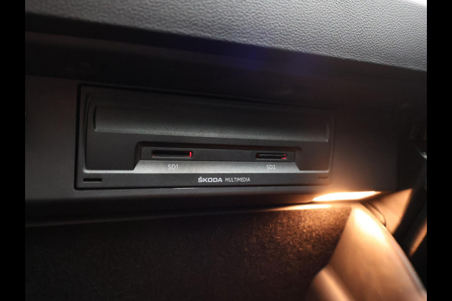 Škoda Karoq 1.5 TSI ACT 150 PK DSG AUT. + TREKHAAK | CAMERA | APPLE CARPLAY | SFEERVERLICHTING