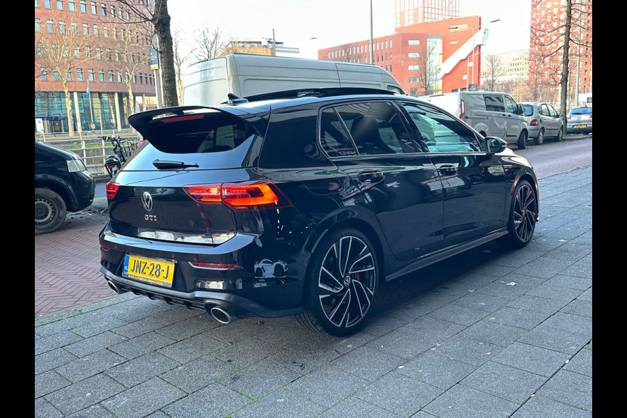 Volkswagen Golf 2.0 TSI GTI Clubsport 300Pk IQ Light Pano