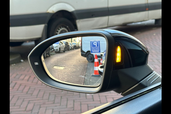 Volkswagen Golf 2.0 TSI GTI Clubsport 300Pk IQ Light Pano