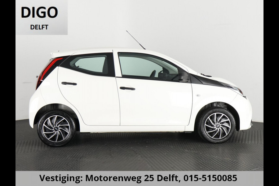 Toyota Aygo 1.0 VVT-i X CARPLAY NAVI 1e EIG.GARANTIE 10-2031 VOLLEDIG OH. AUDIO. SPEED LIMITER.