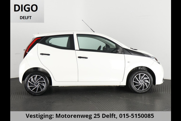Toyota Aygo 1.0 VVT-i X CARPLAY NAVI 1e EIG.GARANTIE 10-2031 VOLLEDIG OH. AUDIO. SPEED LIMITER.